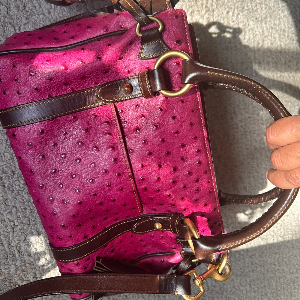 RARE magenta pink, purple, authentic Dooney, and Bourke bag - Picture 4 of 17